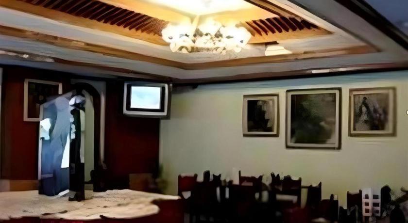Sahid Kawanua Hotel 2*